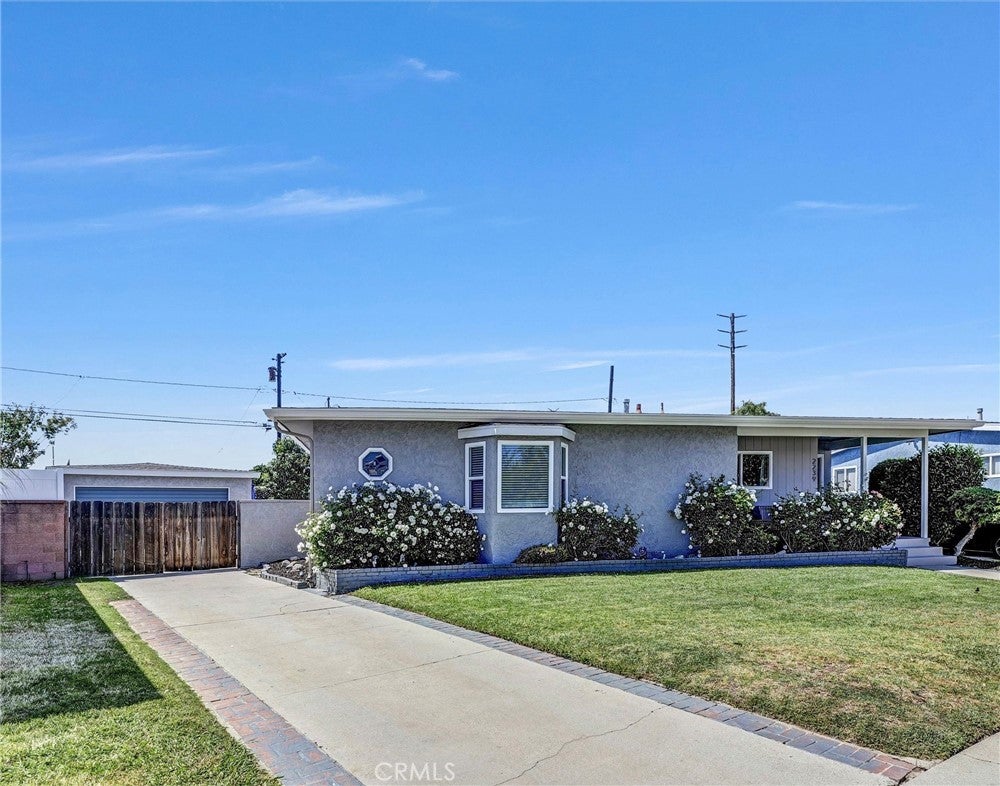 Photo of Listing #OC25097175