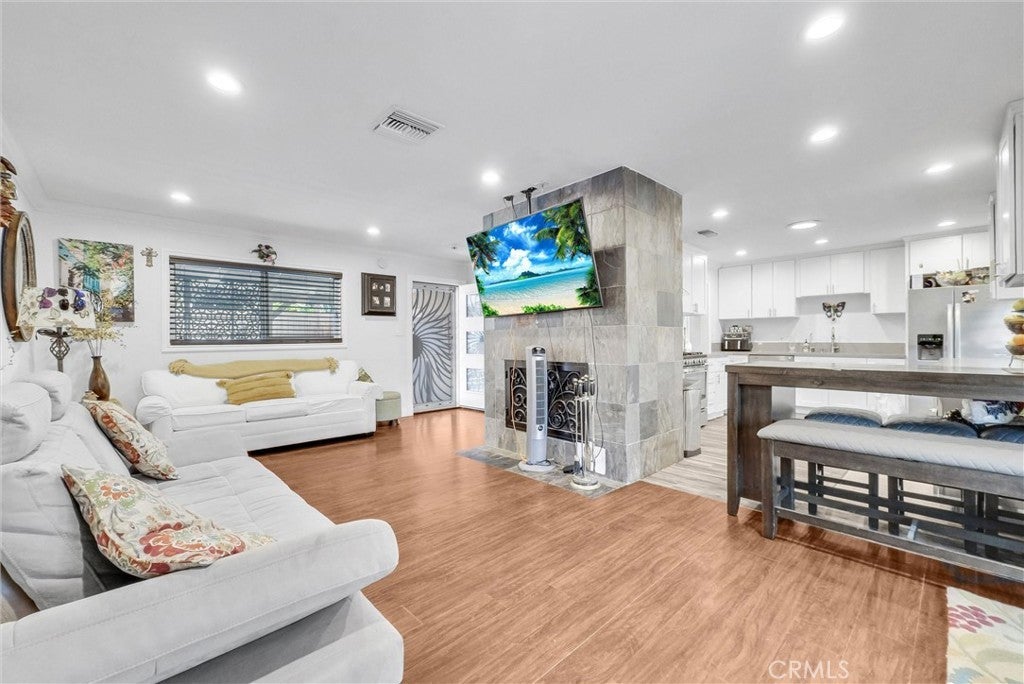 Photo of Listing #PW25097711