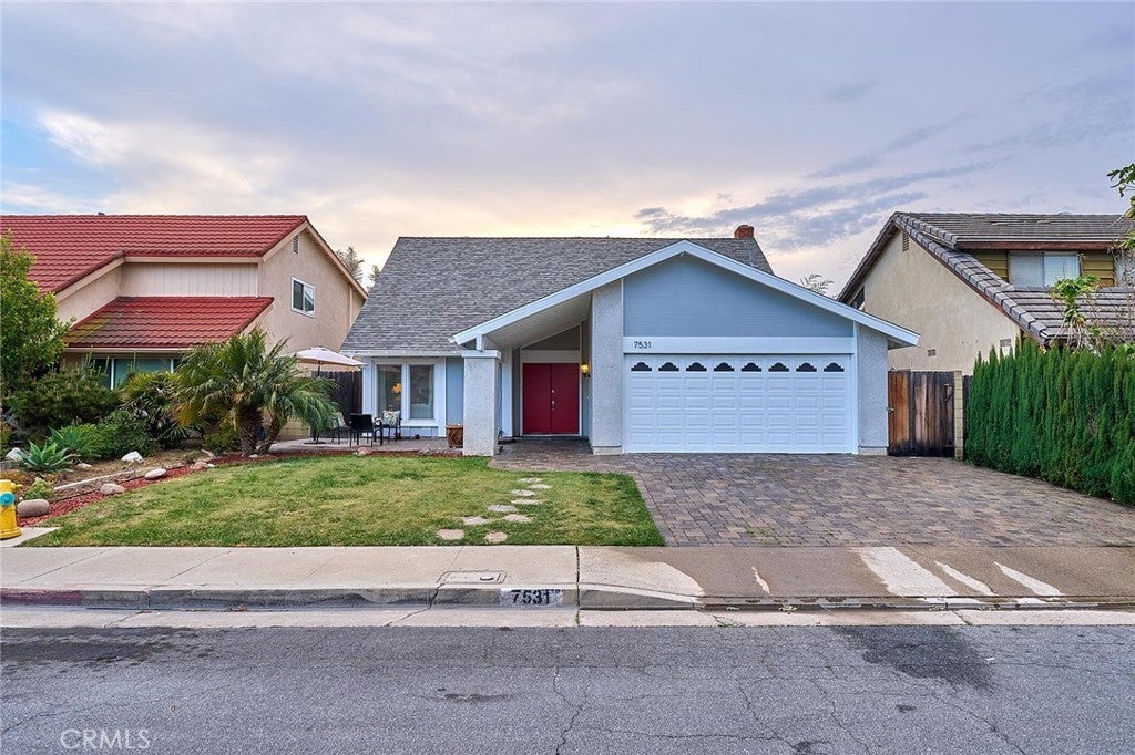 Photo of Listing #PW25095518