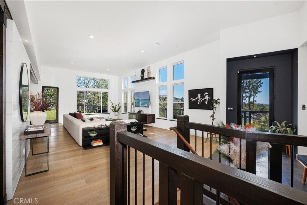 Photo of Listing #PW25097917