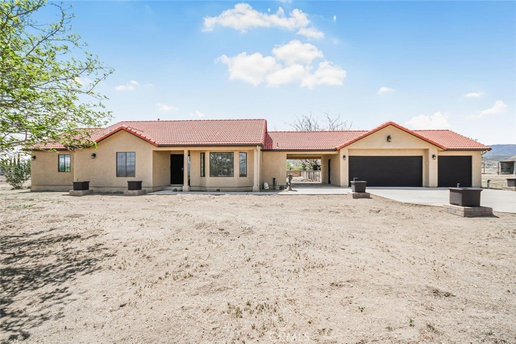 Photo of Listing #SR25098093