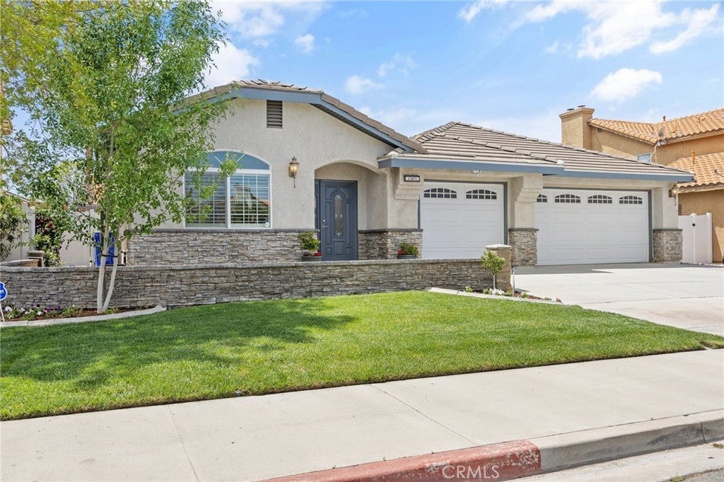 Photo of Listing #PW25097352