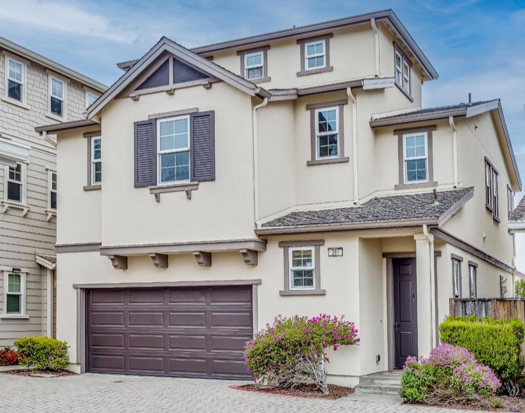 Photo of Listing #ML82005356