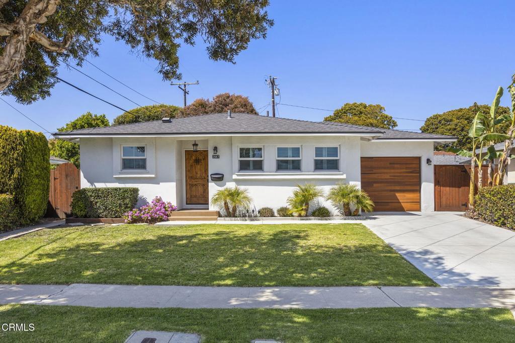 Photo of Listing #V1-29711