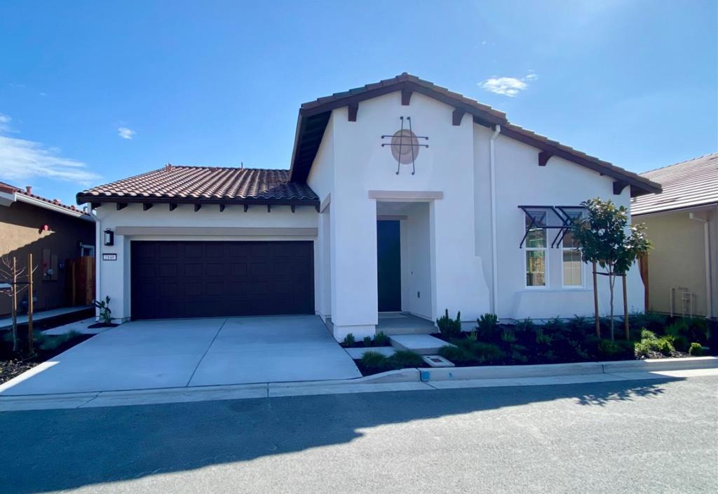 Photo of Listing #ML82005371