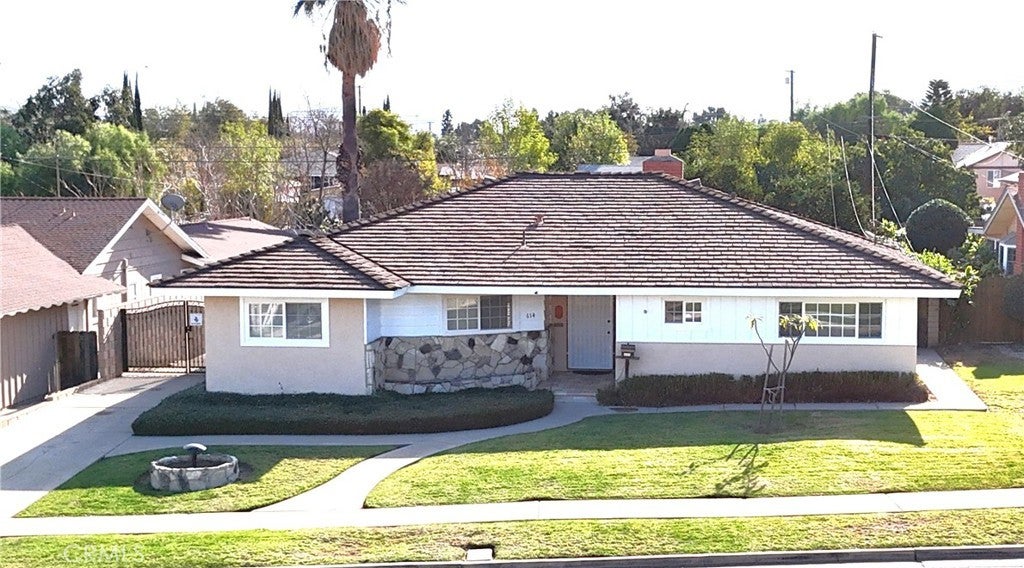 Photo of Listing #CV25097553