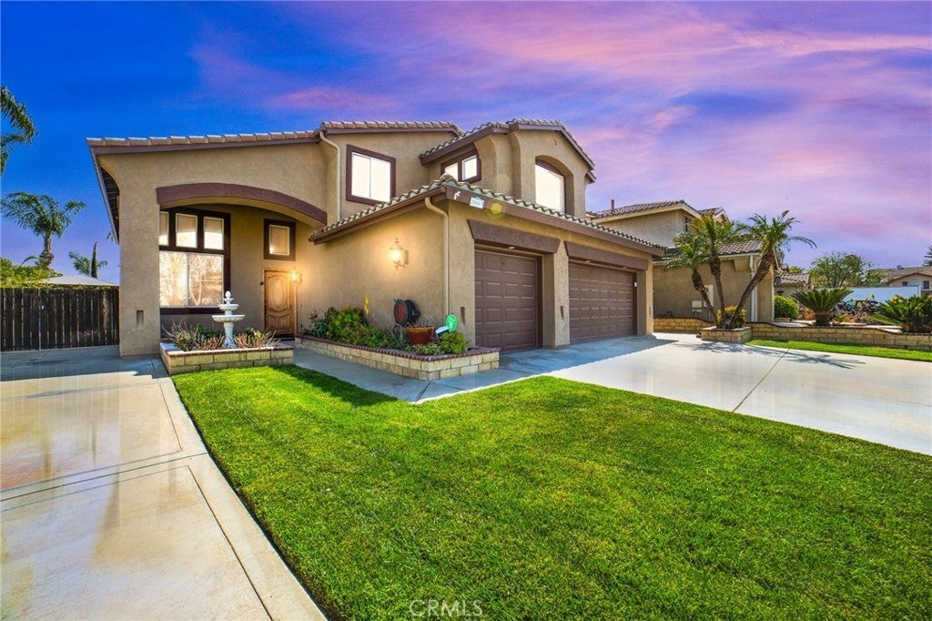 Photo of Listing #IV25098176