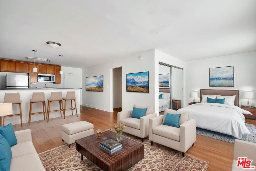 Photo of Listing #25533935