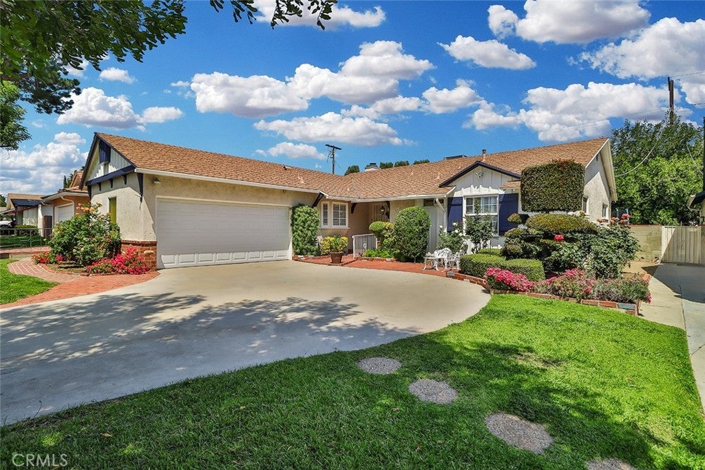 Photo of Listing #SR25099059