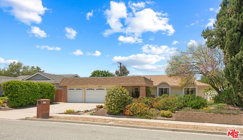 Photo of Listing #25533997