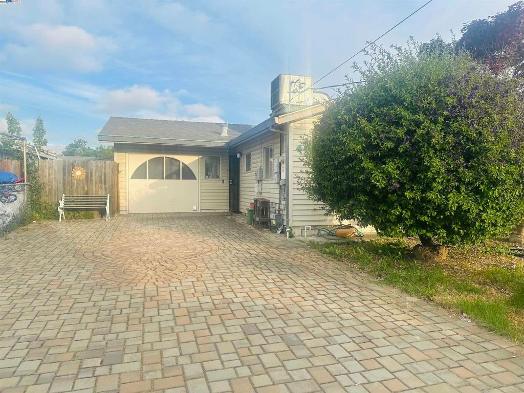 Photo of Listing #41096155