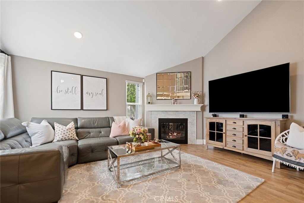 Photo of Listing #PW25099438