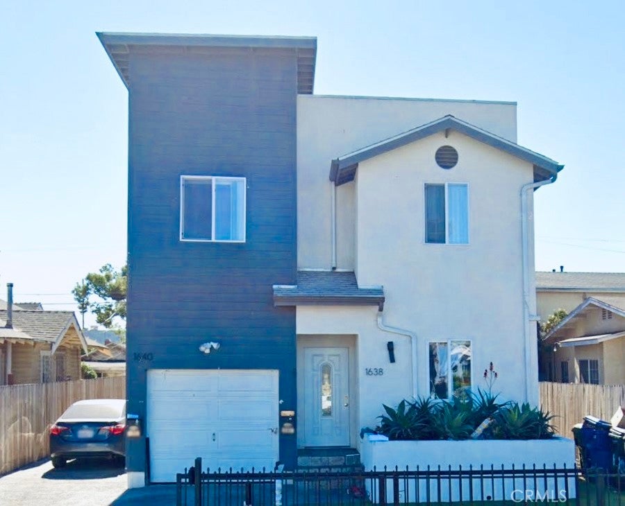 Photo of Listing #IV25098529