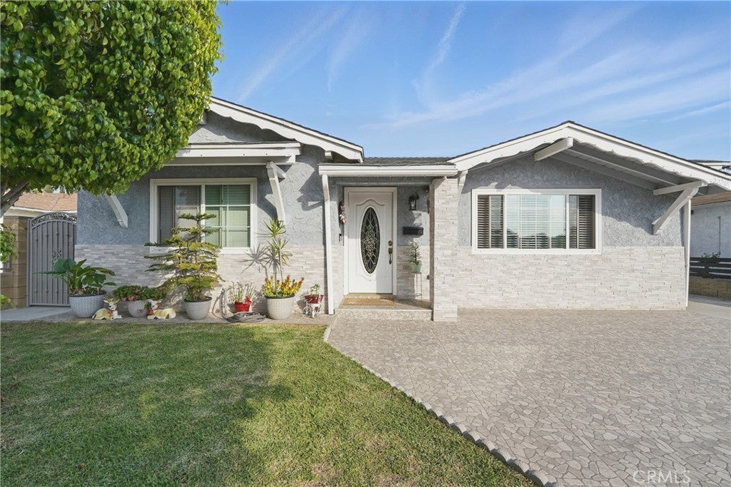 Photo of Listing #DW25099480