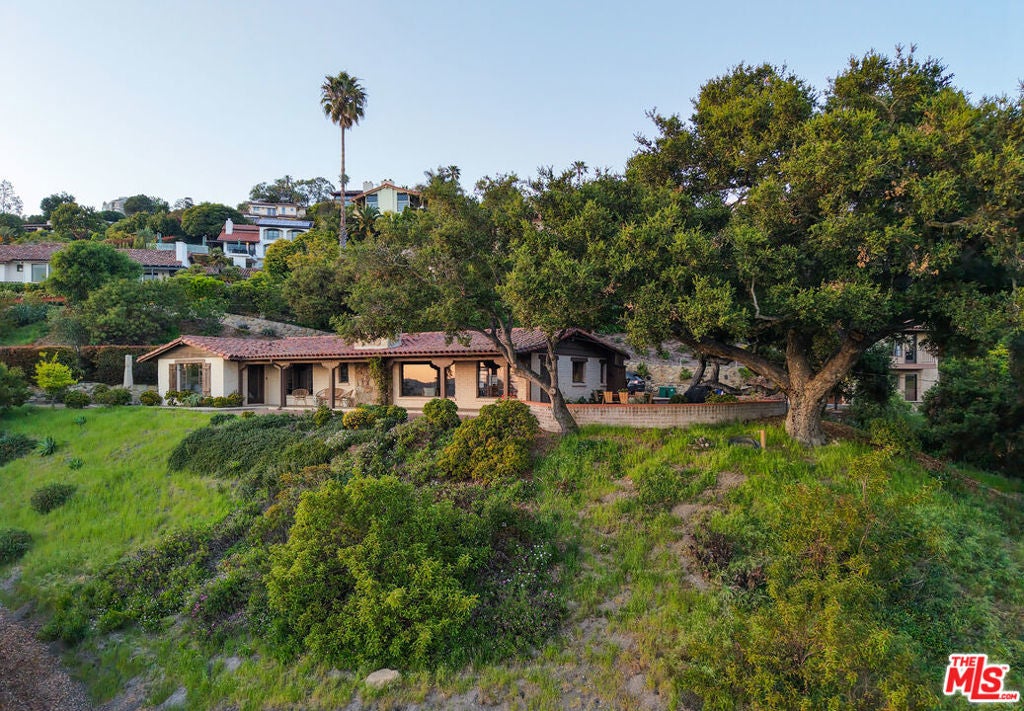 Photo of Listing #25534393