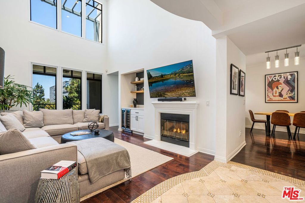 Photo of Listing #25532933