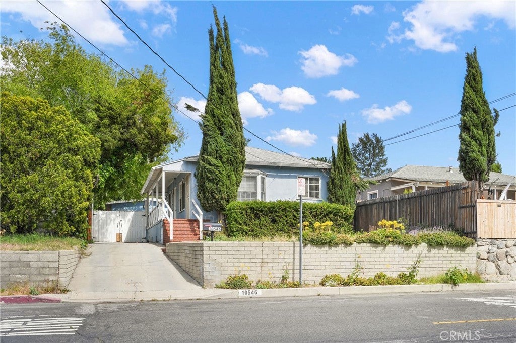 Photo of Listing #SR25090575