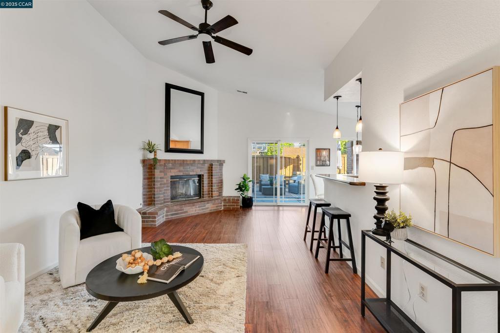 Photo of Listing #41096218