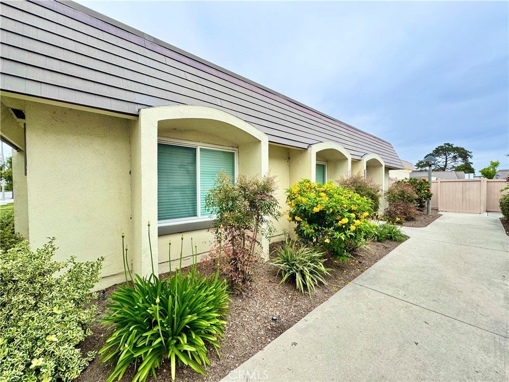 Photo of Listing #OC25098405