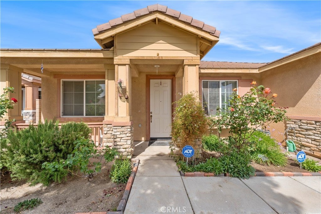 Photo of Listing #SR25100132