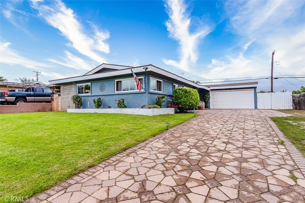 Photo of Listing #RS25100027