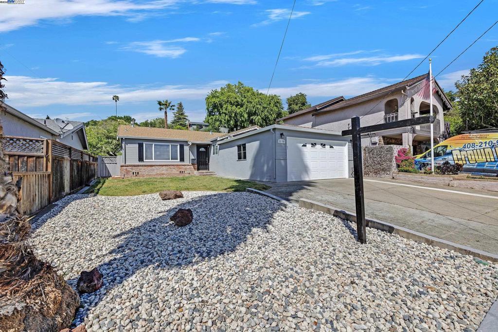 Photo of Listing #41096272