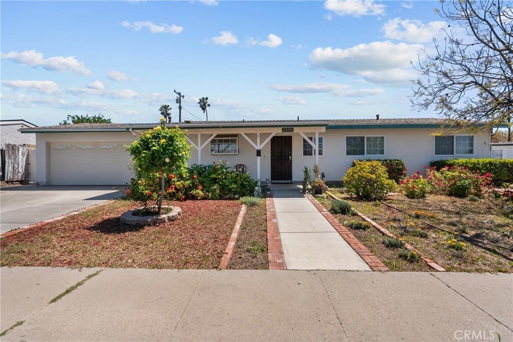 Photo of Listing #SR25078012