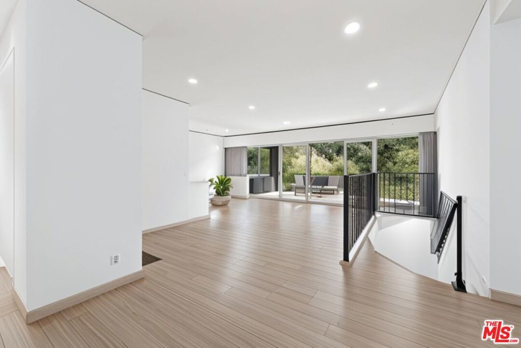 Photo of Listing #25534987