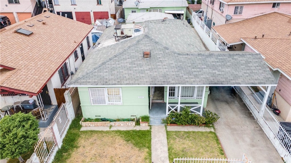 Photo of Listing #SR25094078