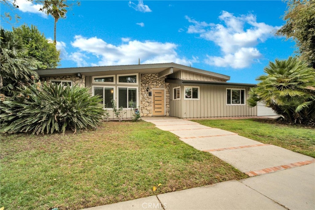 Photo of Listing #SR25090925