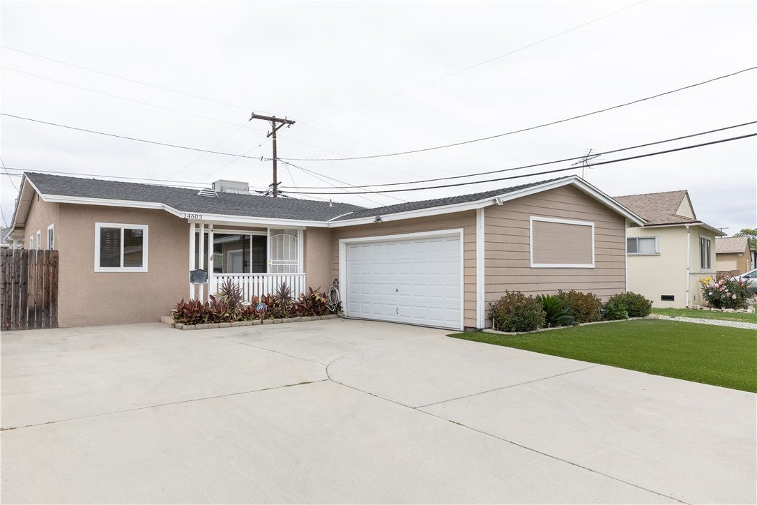 Photo of Listing #IV25100382