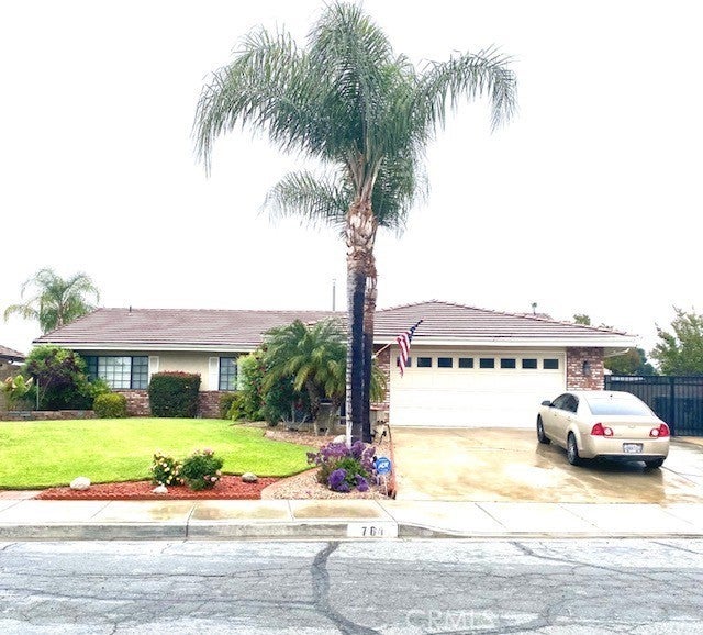 Photo of Listing #IV25100763