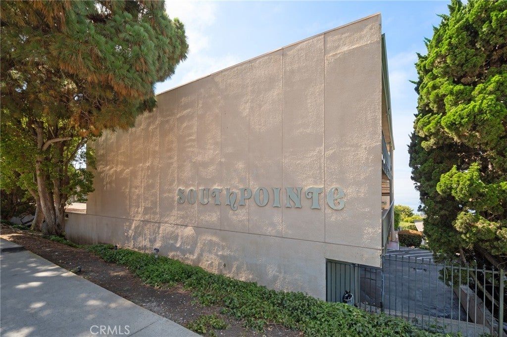 Photo of Listing #PV25094000