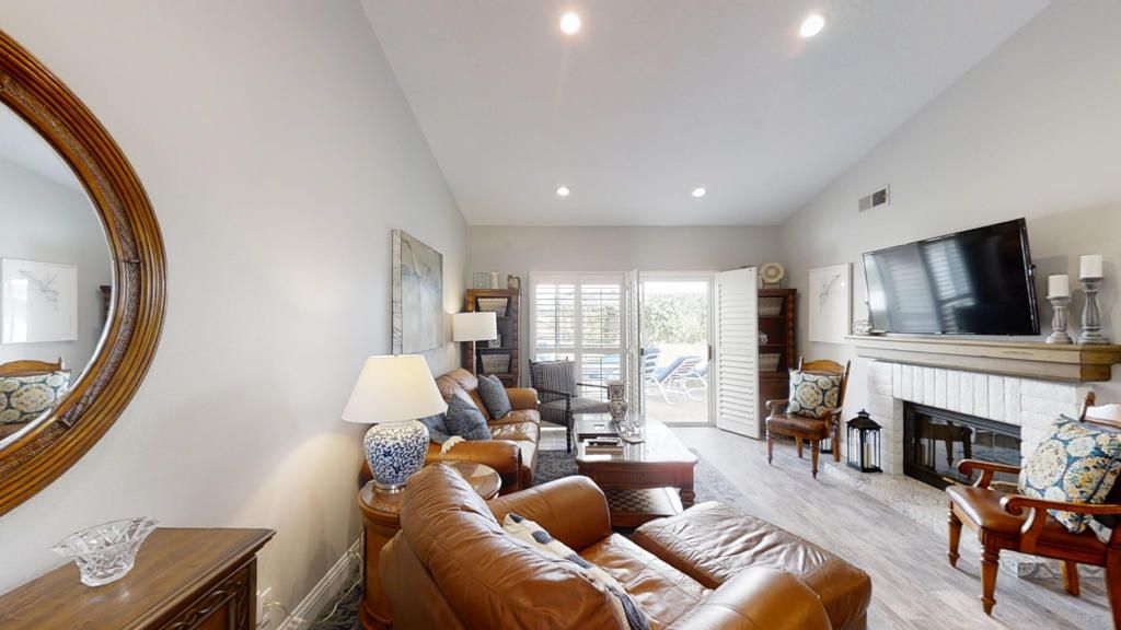 208 Desert Falls Drive E, Palm Desert