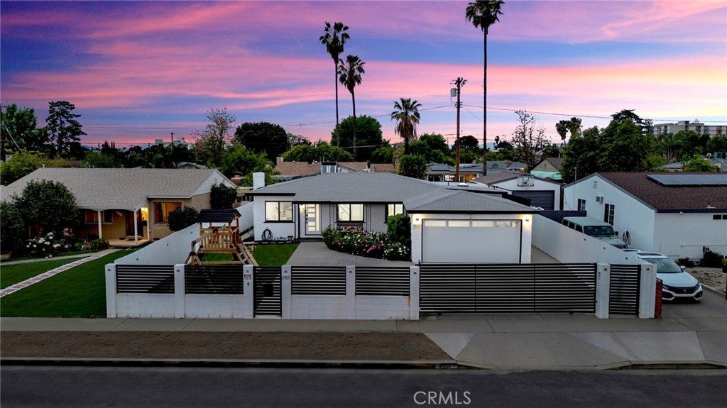 Photo of Listing #SR25100791