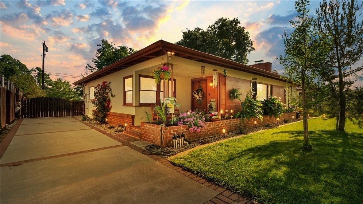 Photo of Listing #CV25099743