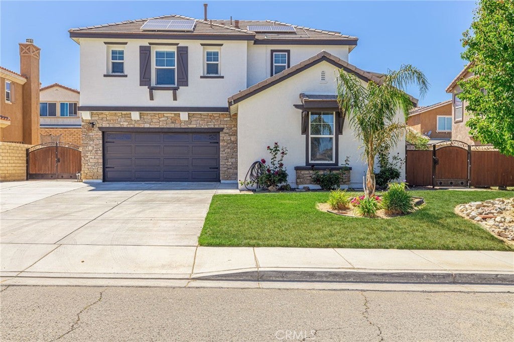 Photo of Listing #SR25100978