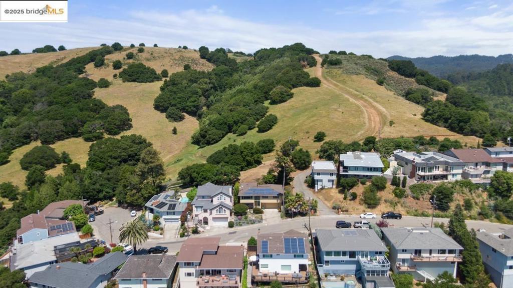 Photo of Listing #41096377