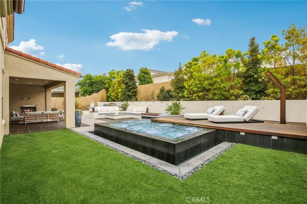 Photo of Listing #OC25101369