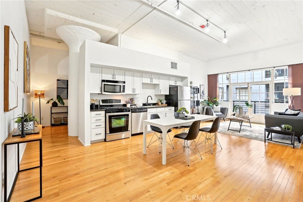 Photo of Listing #BB25093885