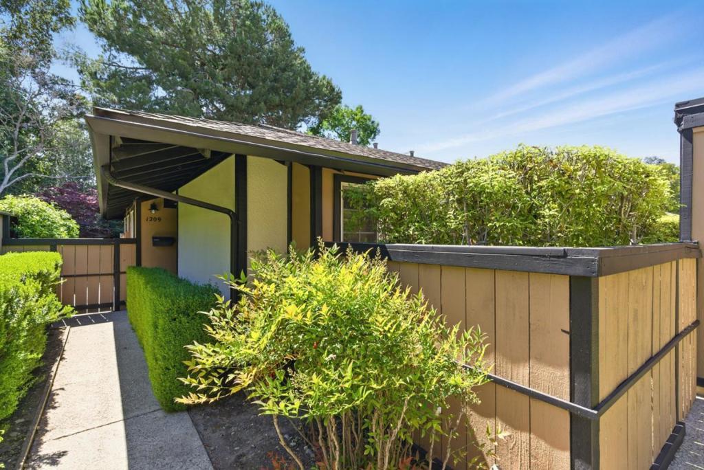 Photo of Listing #ML82005794