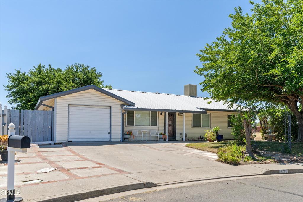 Photo of Listing #V1-29792