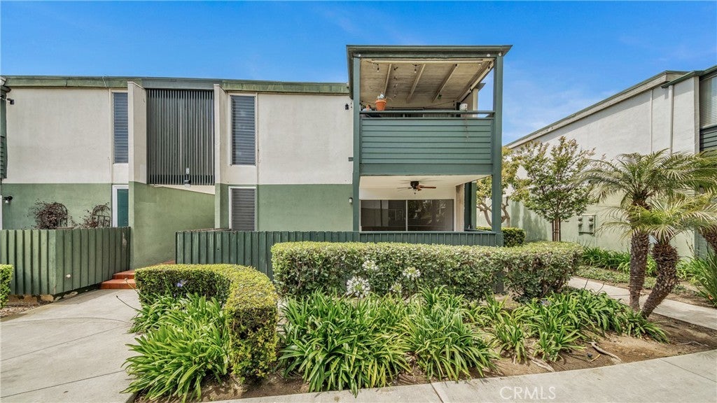 Photo of Listing #SR25101517