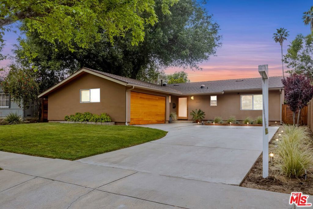 Photo of Listing #25532926