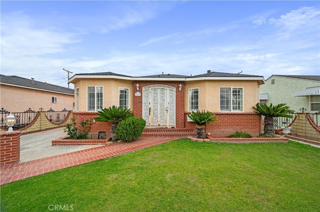 Photo of Listing #SB25097738