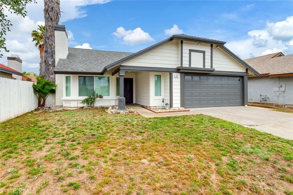 Photo of Listing #IV25101853