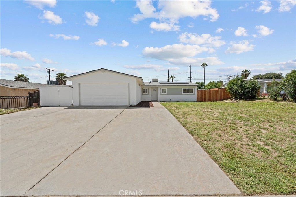 Photo of Listing #IV25101866