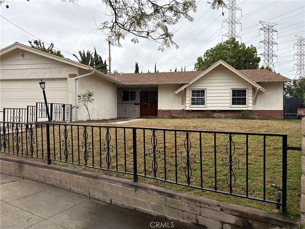 Photo of Listing #SR25101658