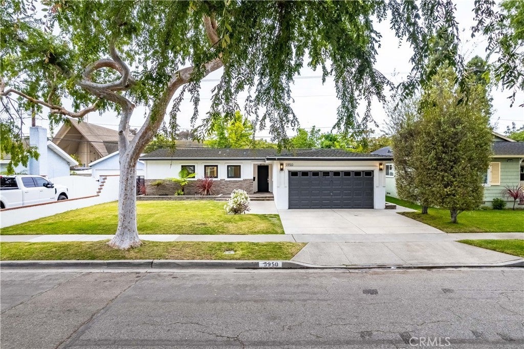 Photo of Listing #OC25101447