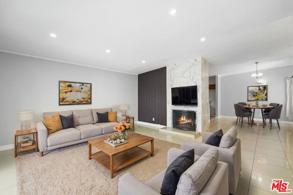 Photo of Listing #25535379